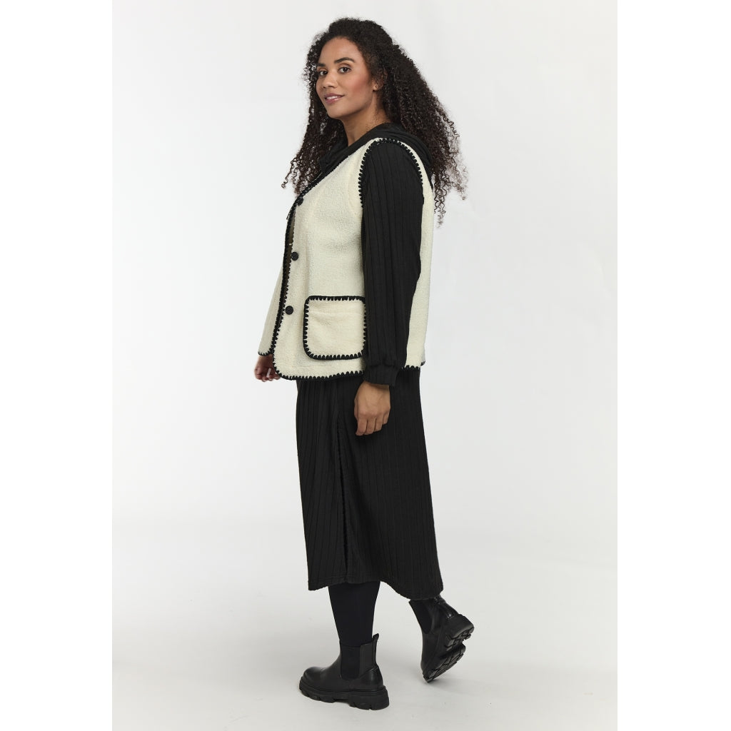 Studio SElina Vest Vest Off-white with black