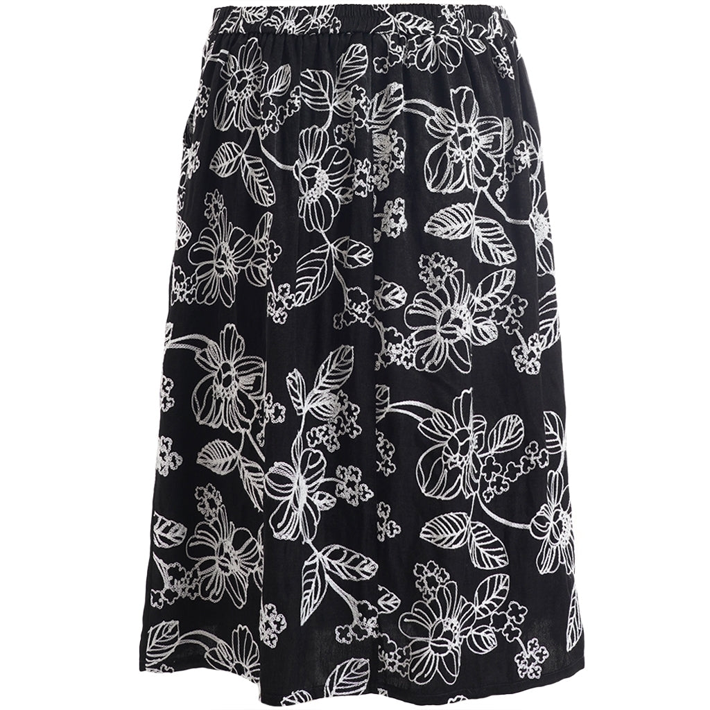 Studio SMalia Skirt Skirt Black with white embroidery